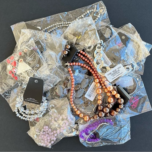 paparazzi Jewelry - NWT Paparazzi Jewelry Mixed Statement Lot Wearable Necklaces Bracelets